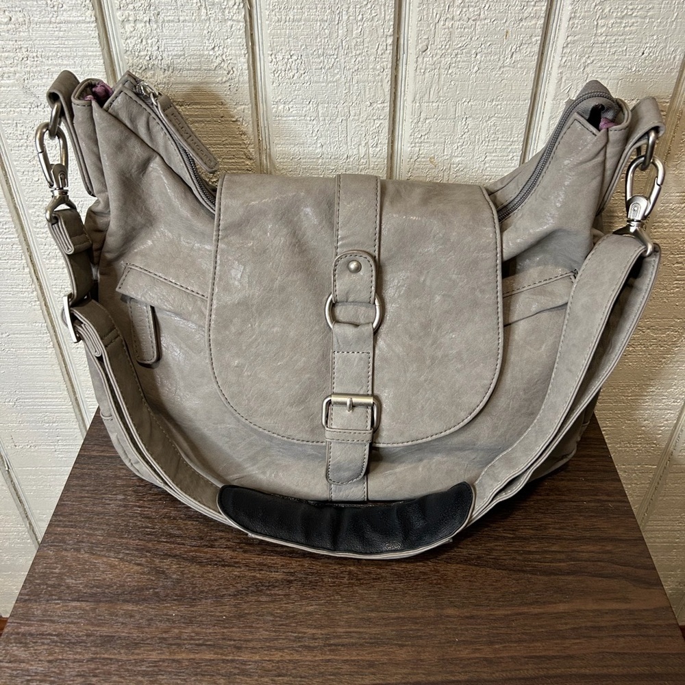 Kelly Moore B-Hobo Camera Bag - Picture 4 of 10